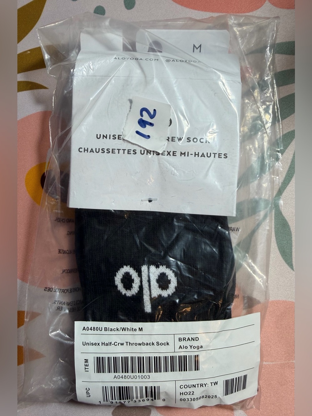 alo Unisex Half-Crew Throwback Socks